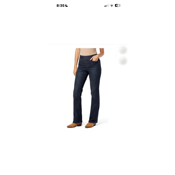 Levi's Denim - Levi Strauss Signature Gold Women's Totally Shaping Pull-on Jeans 31/28